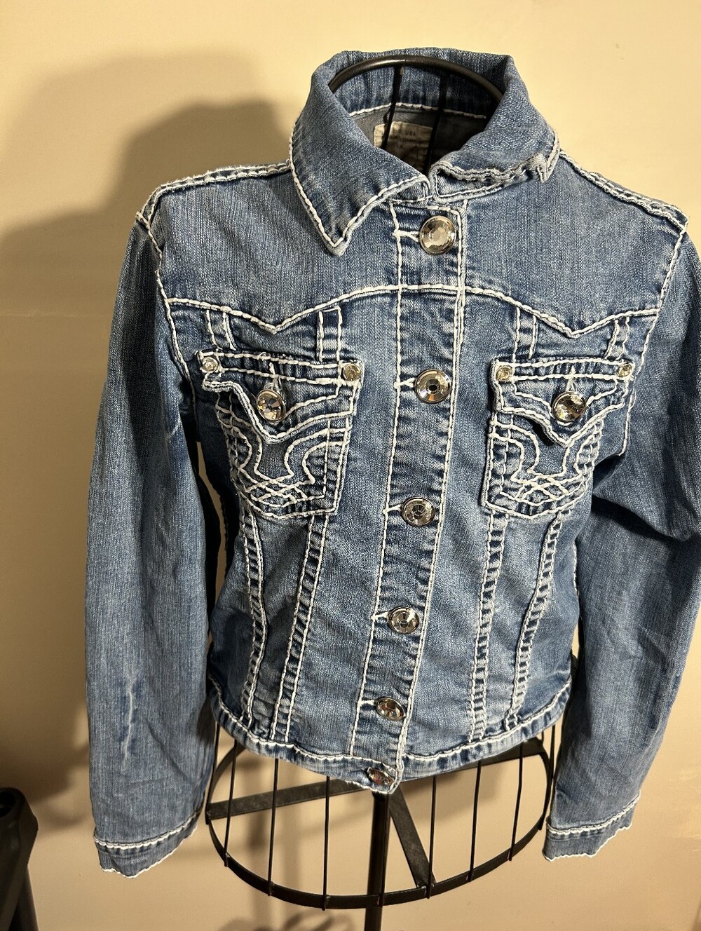 size Large womens blue jean denim jacket coat distressed